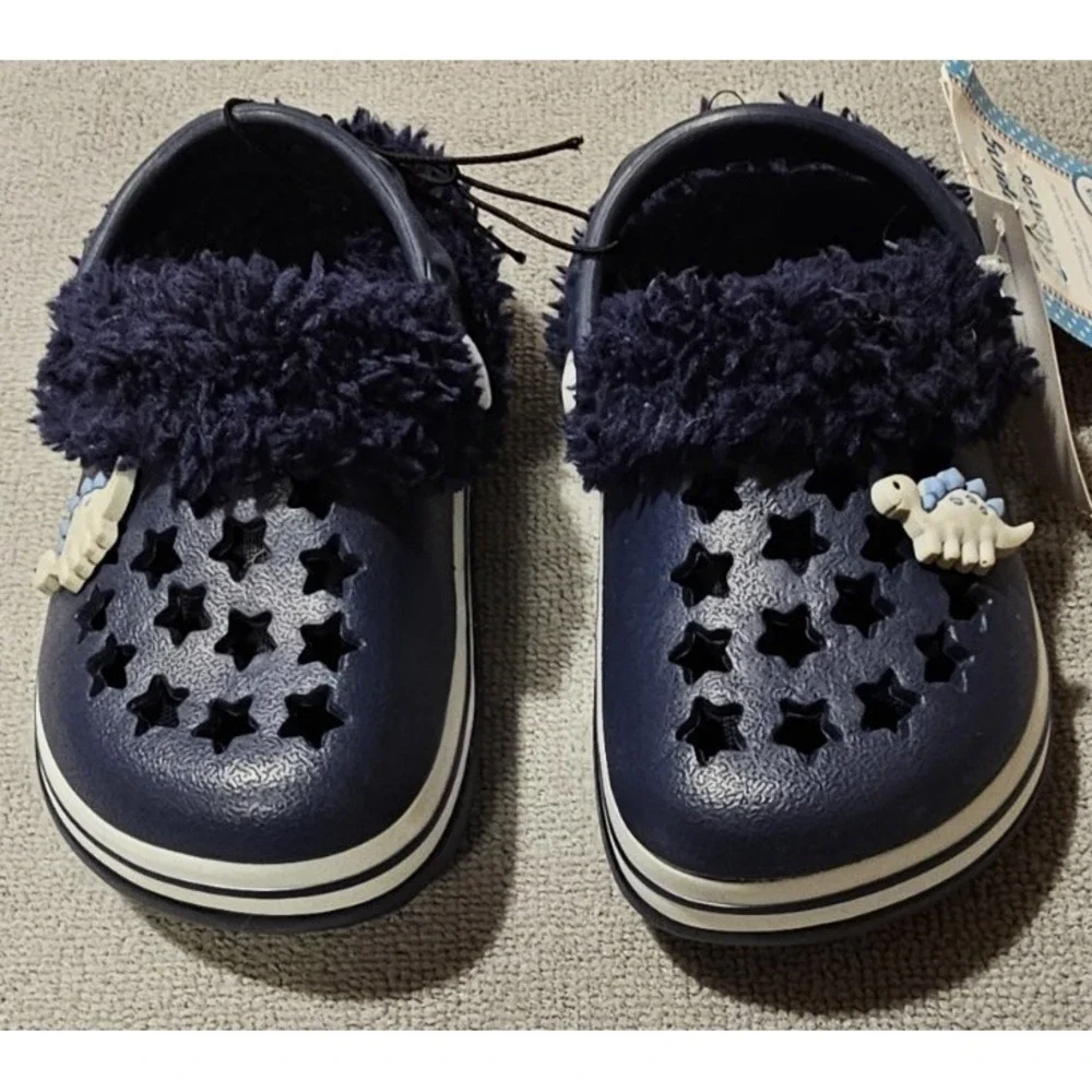Boy's Faux Fur Lined Clogs With Dinosaur Attachement Size 4 NWT Stepping Stone